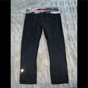 Lulu Lemon black cropped leggings